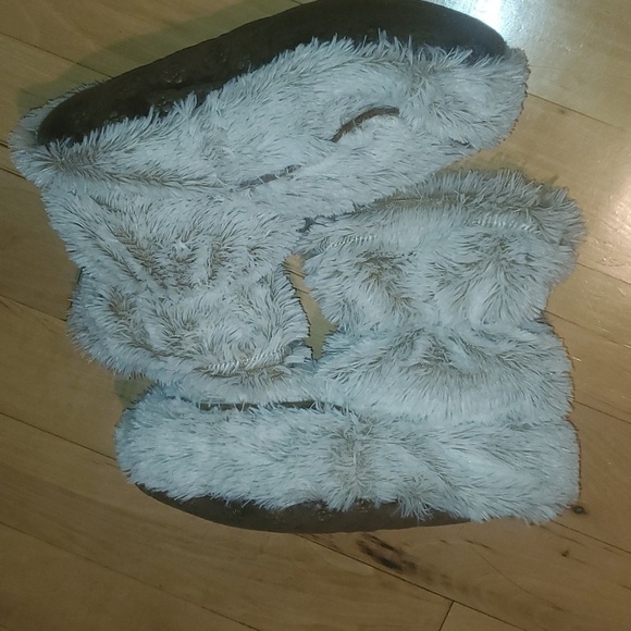 Warmies Marshmallow Brown Microwave-able Sz. 6-10 Boot Slippers - Picture 6 of 16